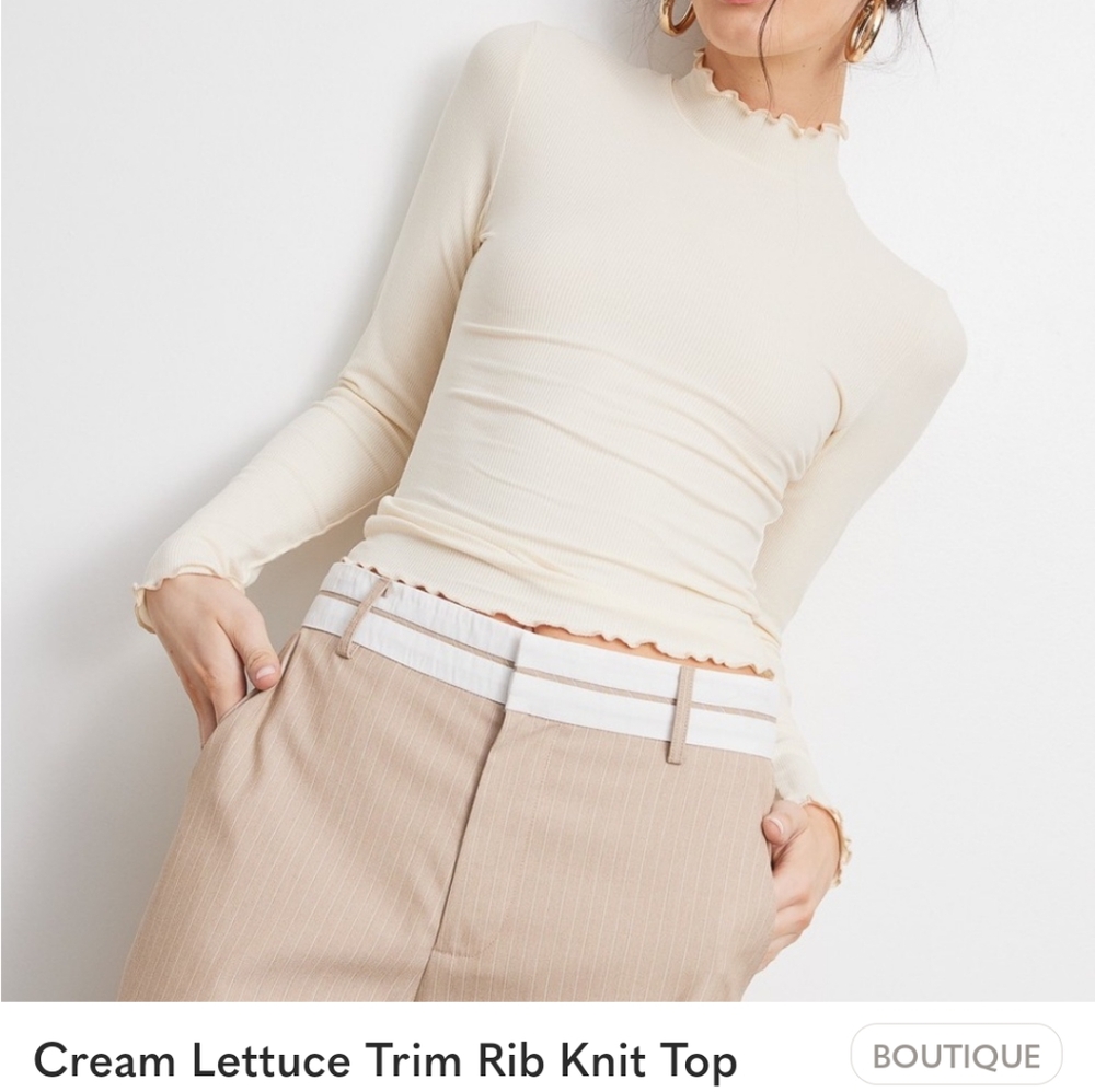 NWOT Cream Lettuce Trim Rib Knit Top Size S